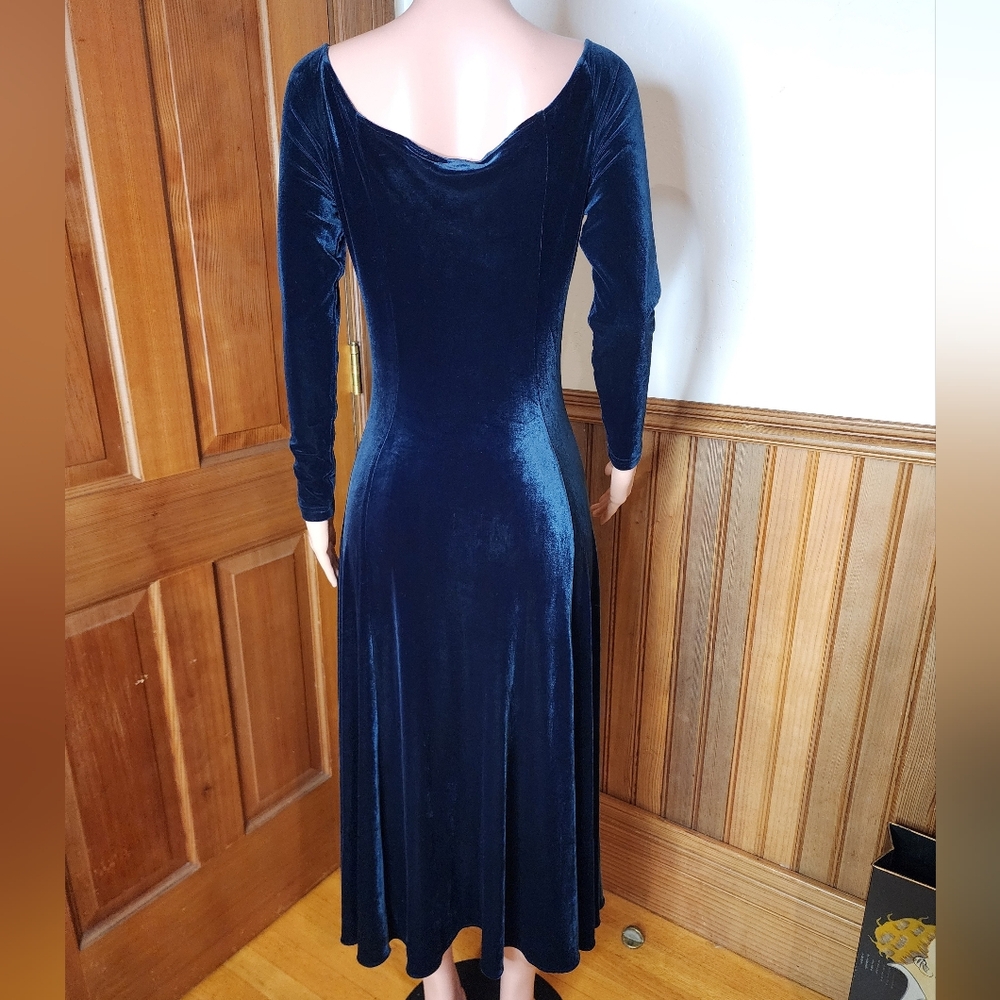 Gorgeous Bonnie Strauss 90s Sapphire Blue Velvet Dress - Picture 4 of 7